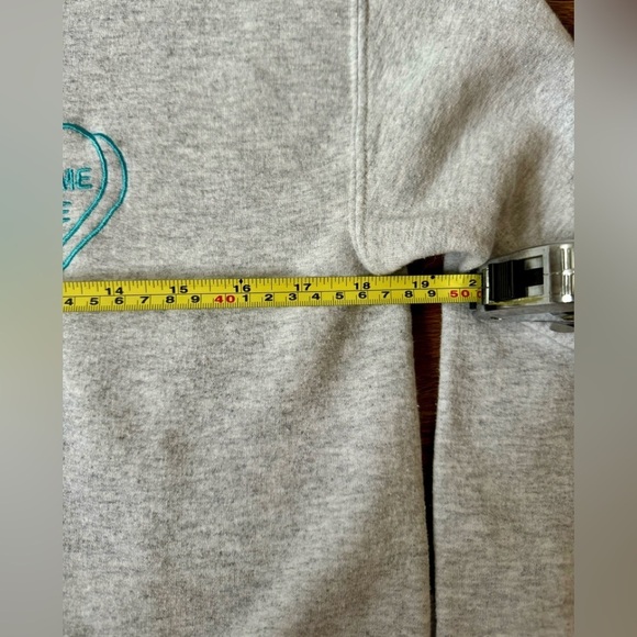 Cotton custom hearts light grey long sleeve pullover (S) - Picture 4 of 4
